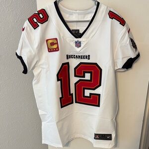 Tom Brady NFL Buccaneers On-Field Jersey in White and Black, stitched